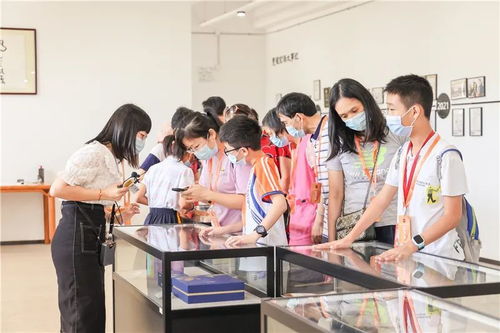 喝汤又吃包，食在佛山，食得安心——放心消费体验行中的餐饮服务